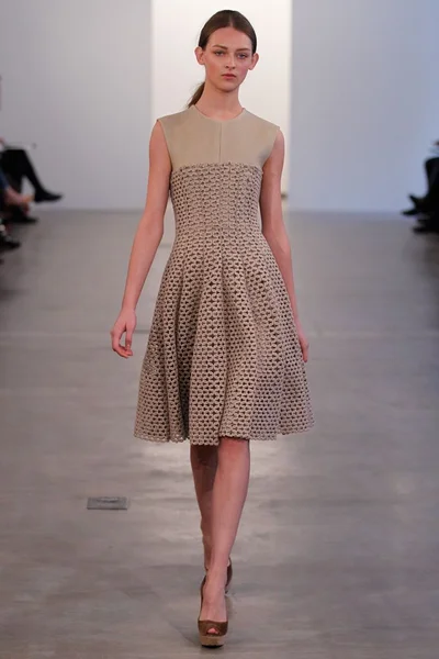 Look 18